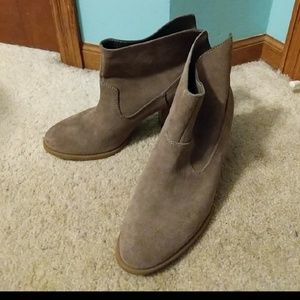 Nine West booties